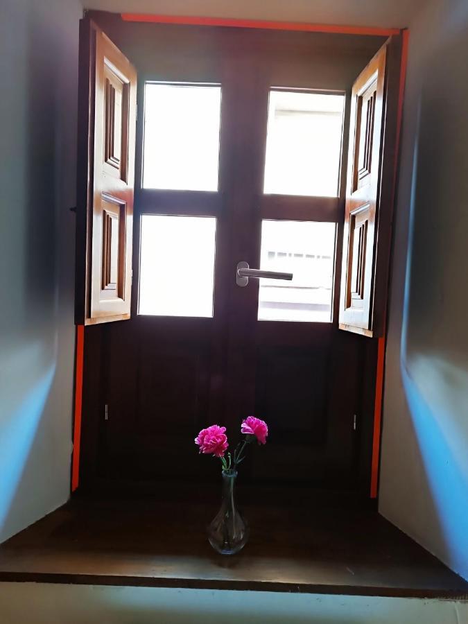 Corrala De San Anton. Sencillo Apartamento En Pleno Centro Гранада Экстерьер фото