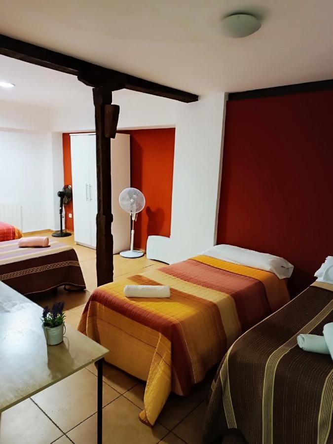 Corrala De San Anton. Sencillo Apartamento En Pleno Centro Гранада Экстерьер фото